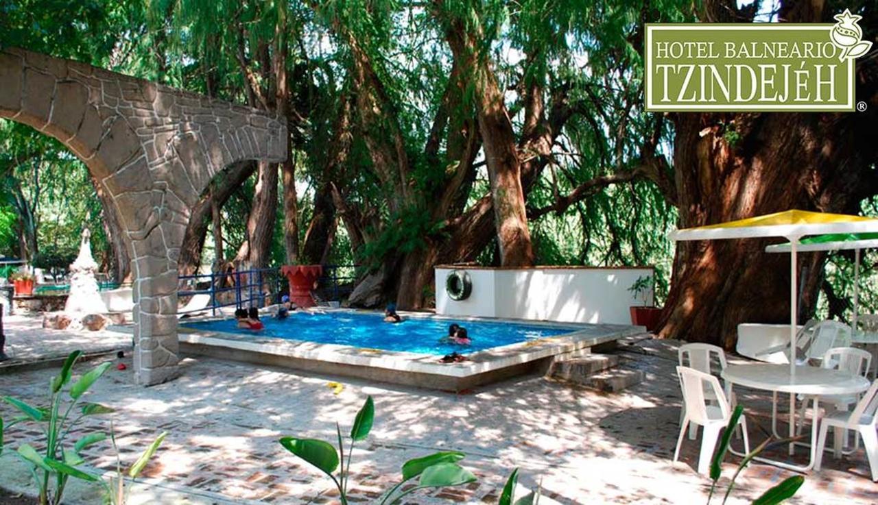 Hotel Balneario Tzindejeh Tasquillo Exterior photo